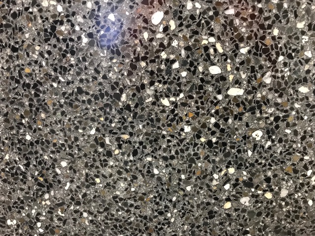 Meridian Delta 37 Black