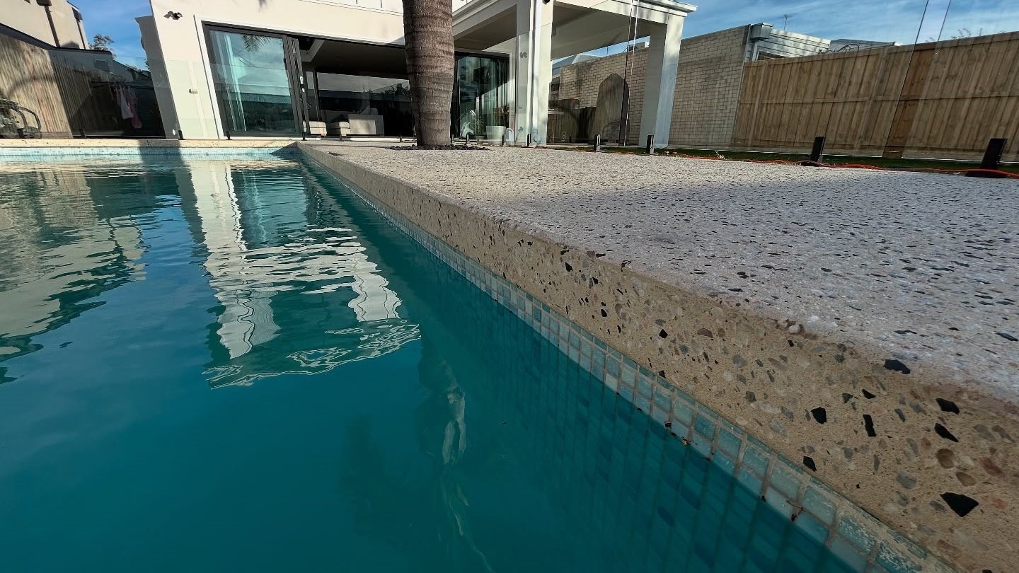 swimming pool using vicmix aggregate concrete design
